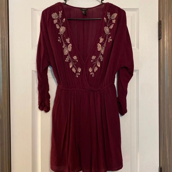 Forever 21 Dresses & Skirts - Small Burgundy Dress